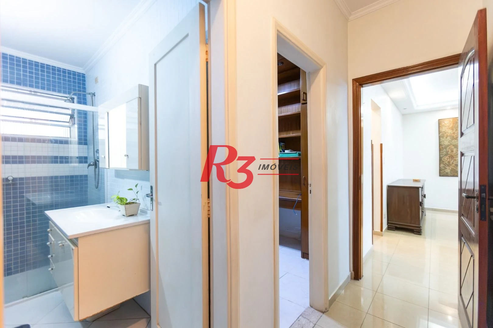 Apartamento com 3 dormitórios à venda, 178 m² por R$ 1.600.000,00 - Gonzaga - Santos/SP