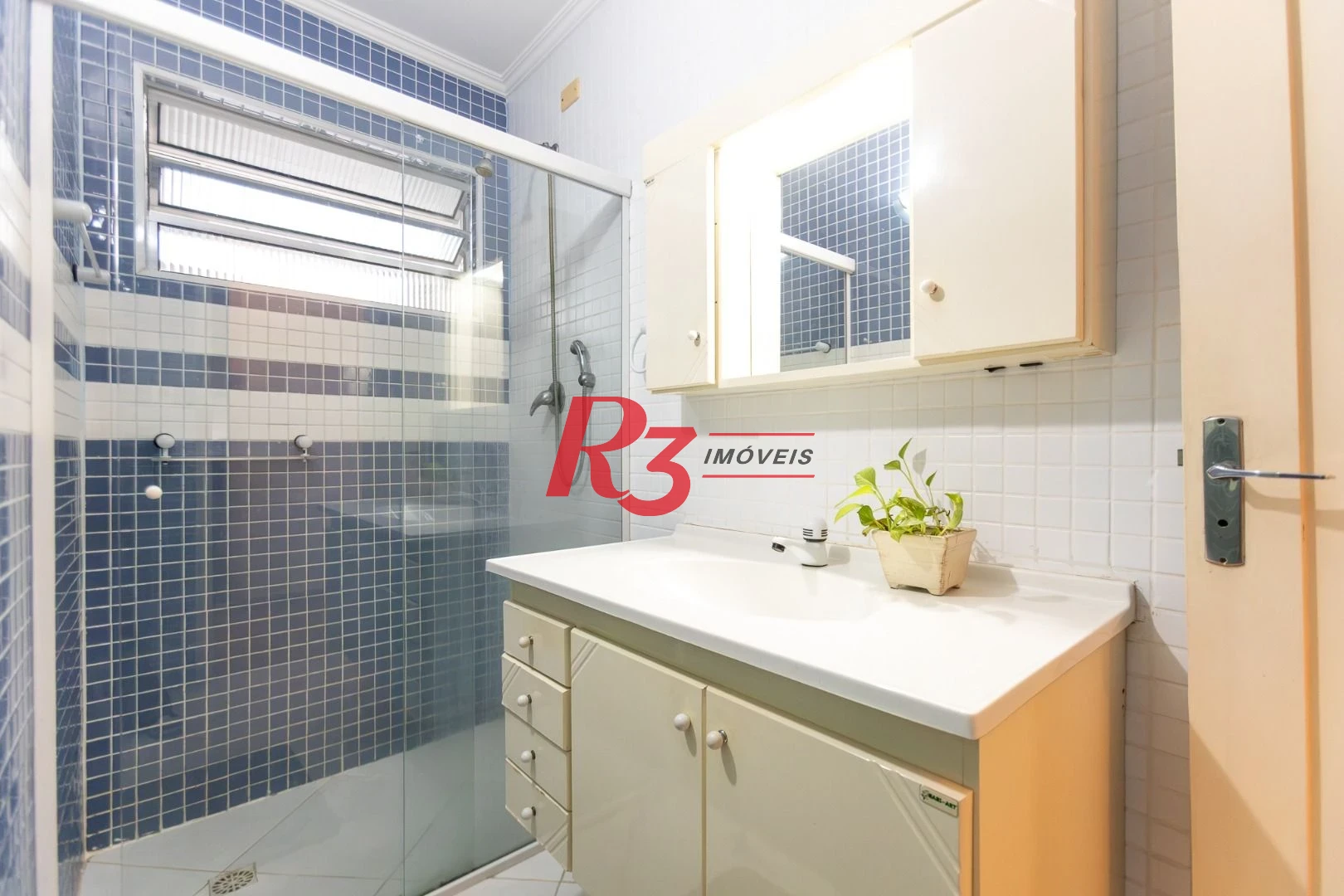 Apartamento com 3 dormitórios à venda, 178 m² por R$ 1.600.000,00 - Gonzaga - Santos/SP