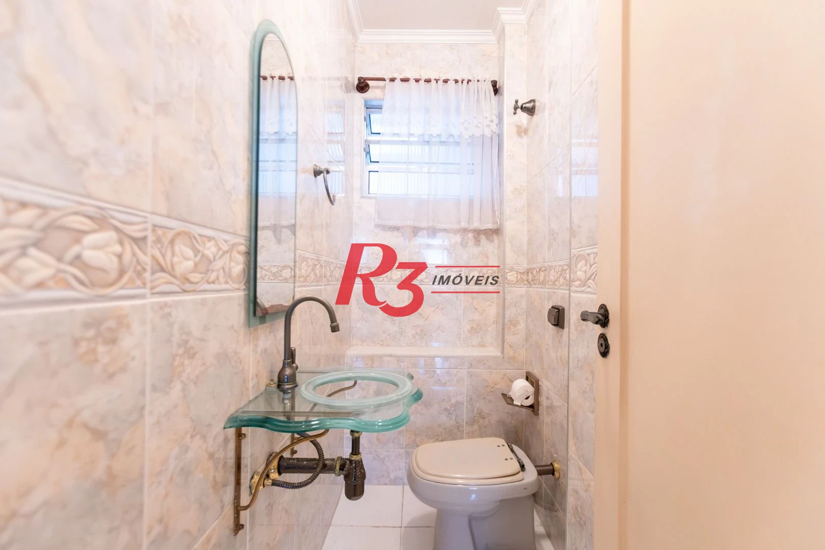 Apartamento com 3 dormitórios à venda, 178 m² por R$ 1.600.000,00 - Gonzaga - Santos/SP