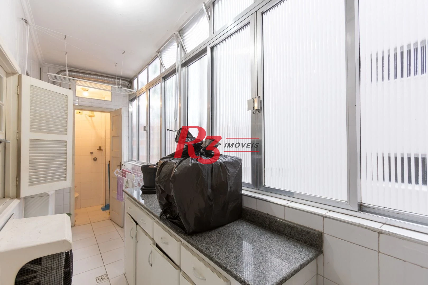 Apartamento com 3 dormitórios à venda, 178 m² por R$ 1.600.000,00 - Gonzaga - Santos/SP