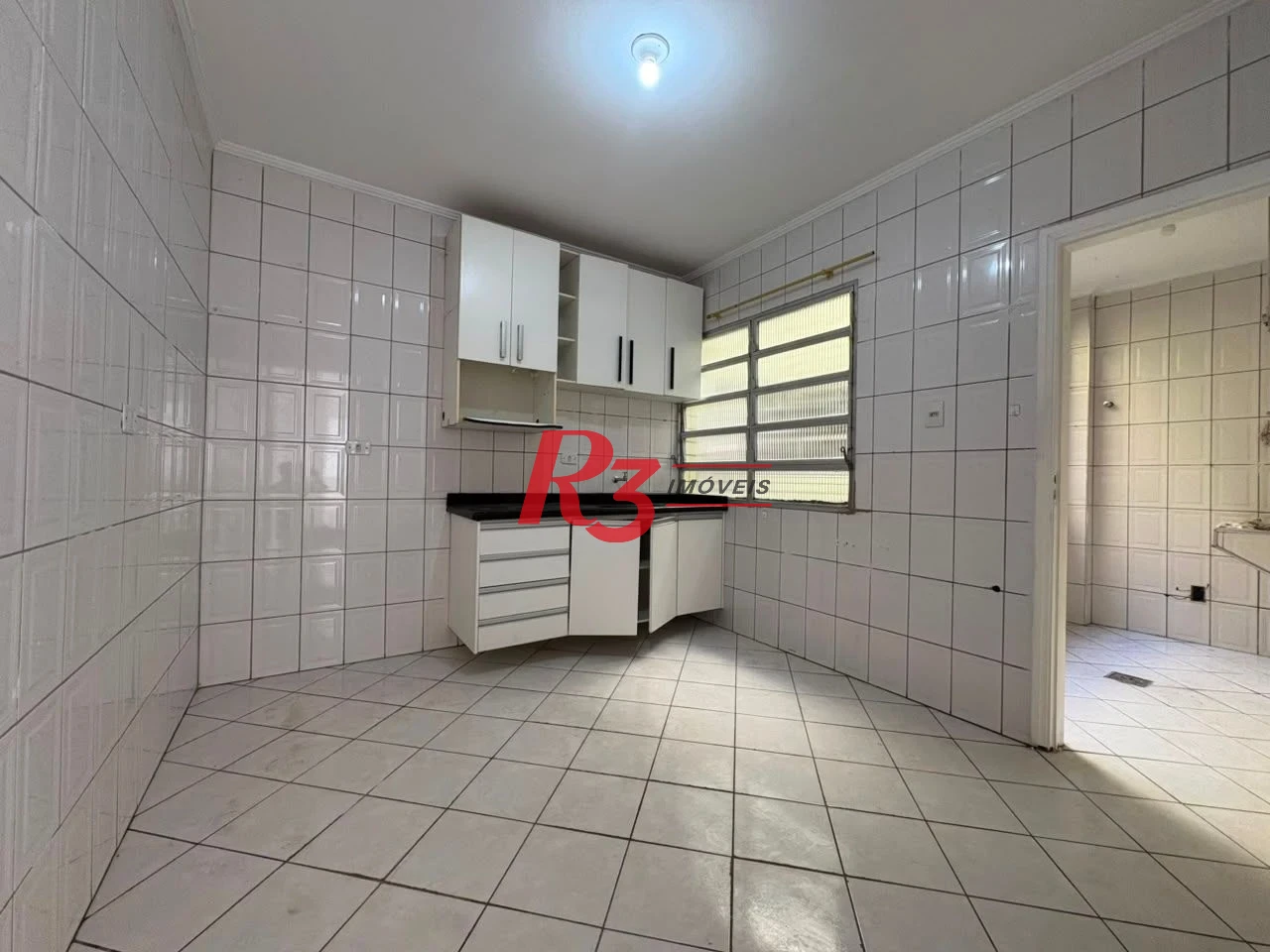 Apartamento com 2 dormitórios para alugar, 90 m² por R$ 3.200,00/mês - Gonzaga - Santos/SP