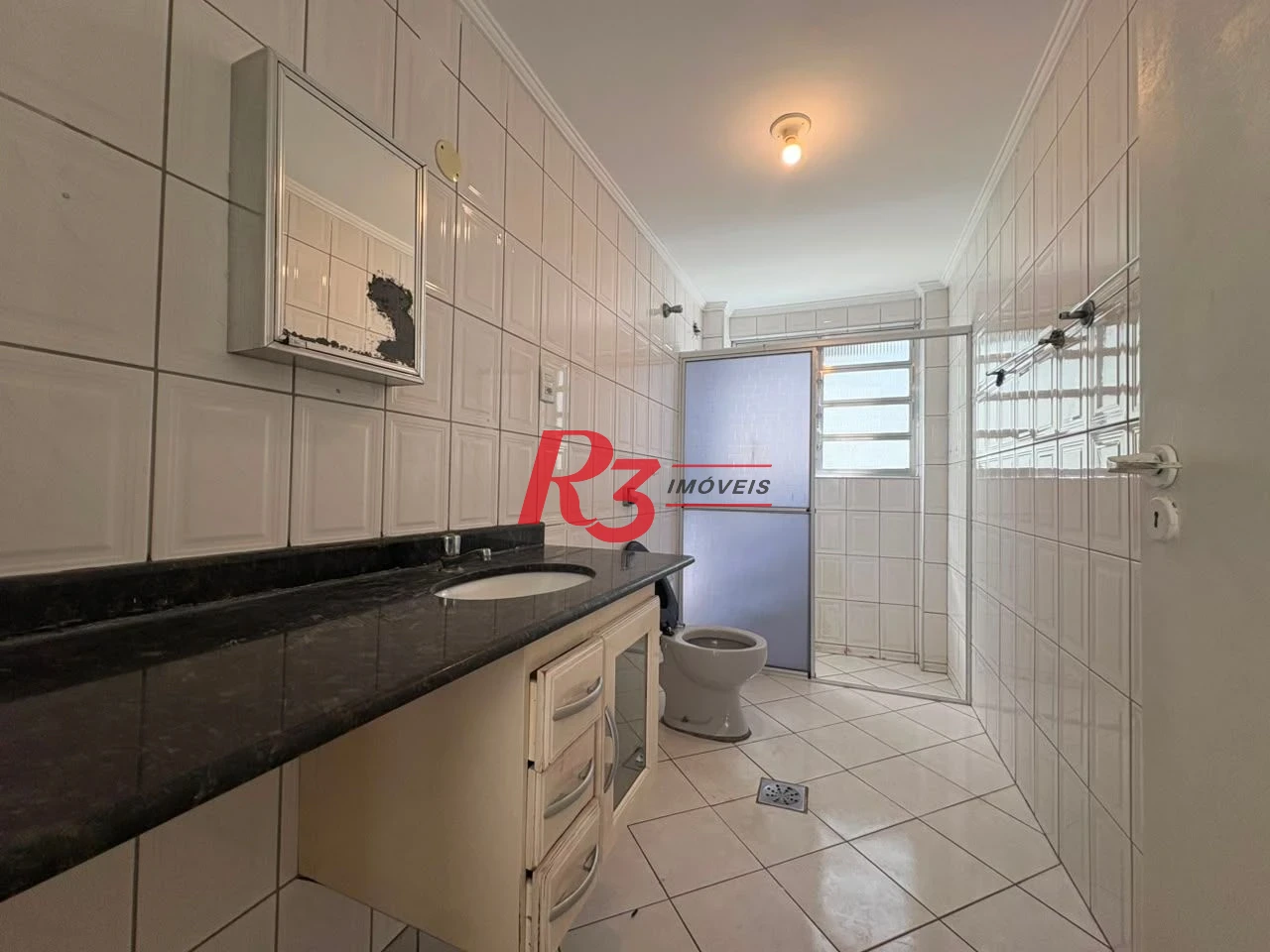 Apartamento com 2 dormitórios para alugar, 90 m² por R$ 3.200,00/mês - Gonzaga - Santos/SP