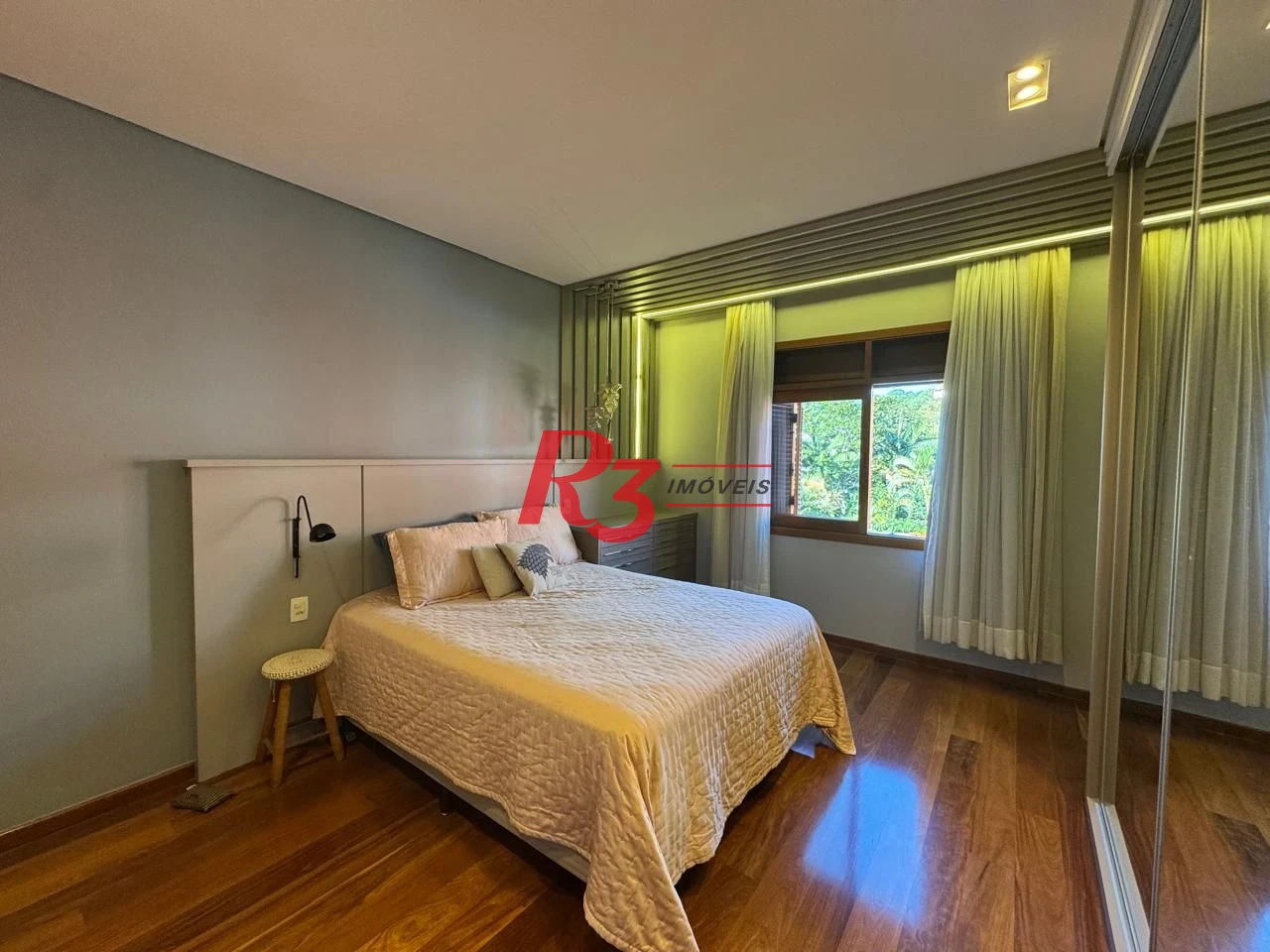 Casa com 4 dormitórios à venda, 960 m² por R$ 7.600.000,00 - Morro de Nova Cintra - Santos/SP