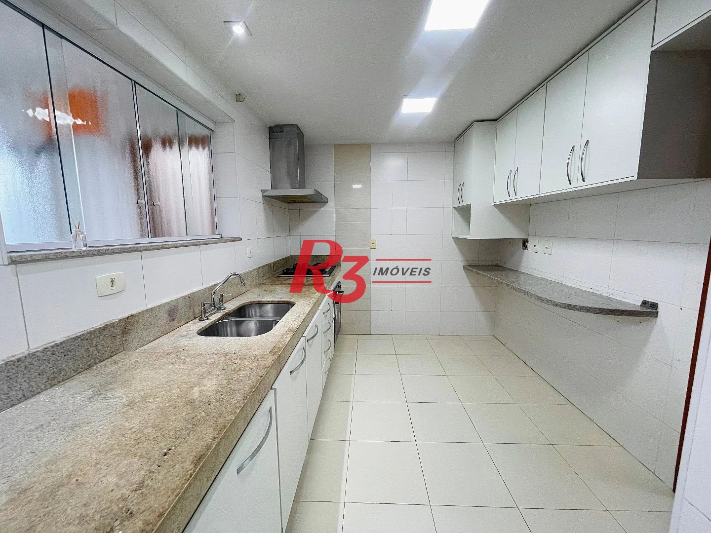 Apartamento para alugar, 168 m² por R$ 17.000,00/mês - Ponta da Praia - Santos/SP