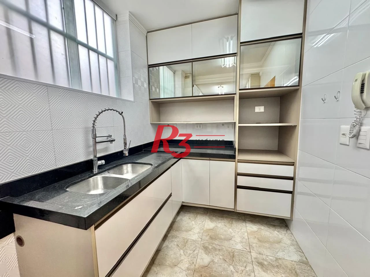 Sobrado com 3 dormitórios para alugar, 108 m² por R$ 5.500,00/mês - Embaré - Santos/SP
