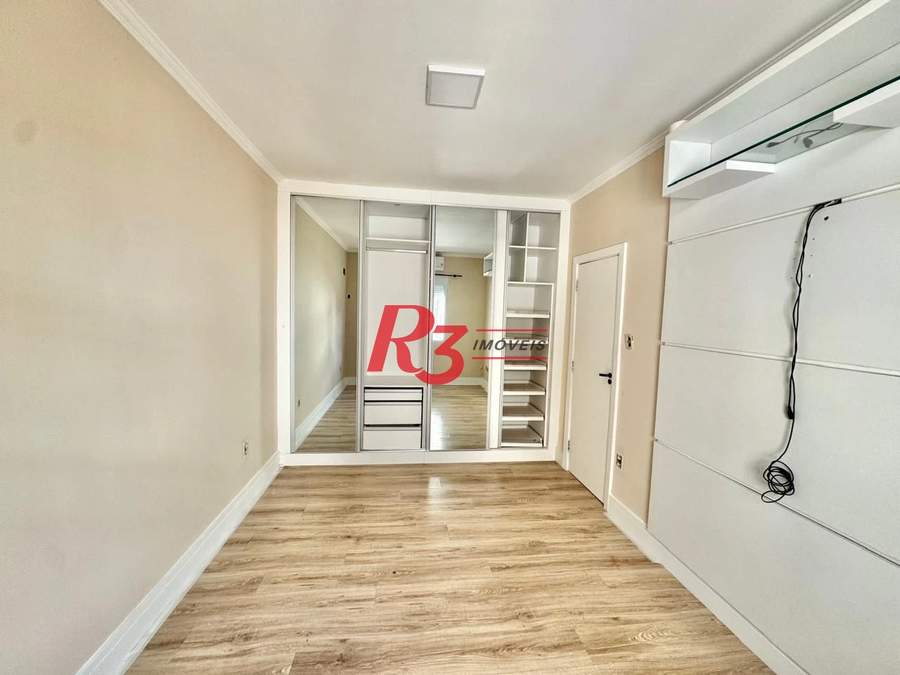 Sobrado com 3 dormitórios para alugar, 108 m² por R$ 5.500,00/mês - Embaré - Santos/SP