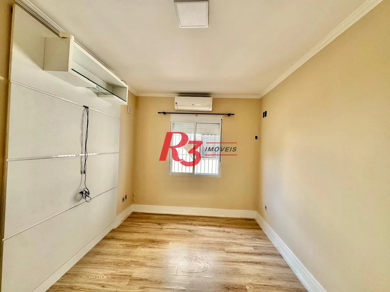 Sobrado com 3 dormitórios para alugar, 108 m² por R$ 5.500,00/mês - Embaré - Santos/SP