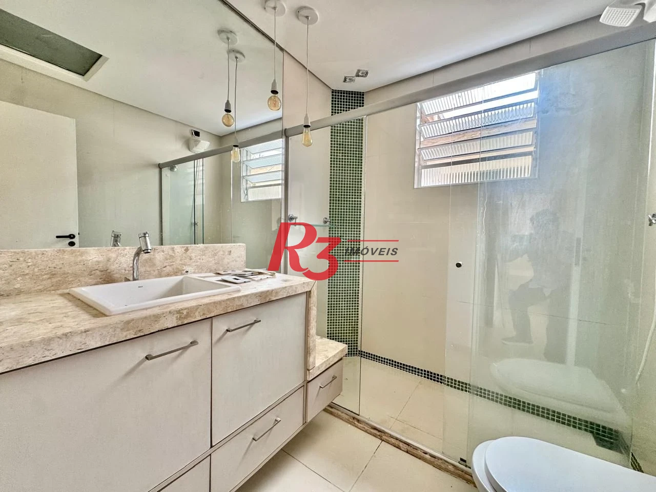 Sobrado com 3 dormitórios para alugar, 108 m² por R$ 5.500,00/mês - Embaré - Santos/SP