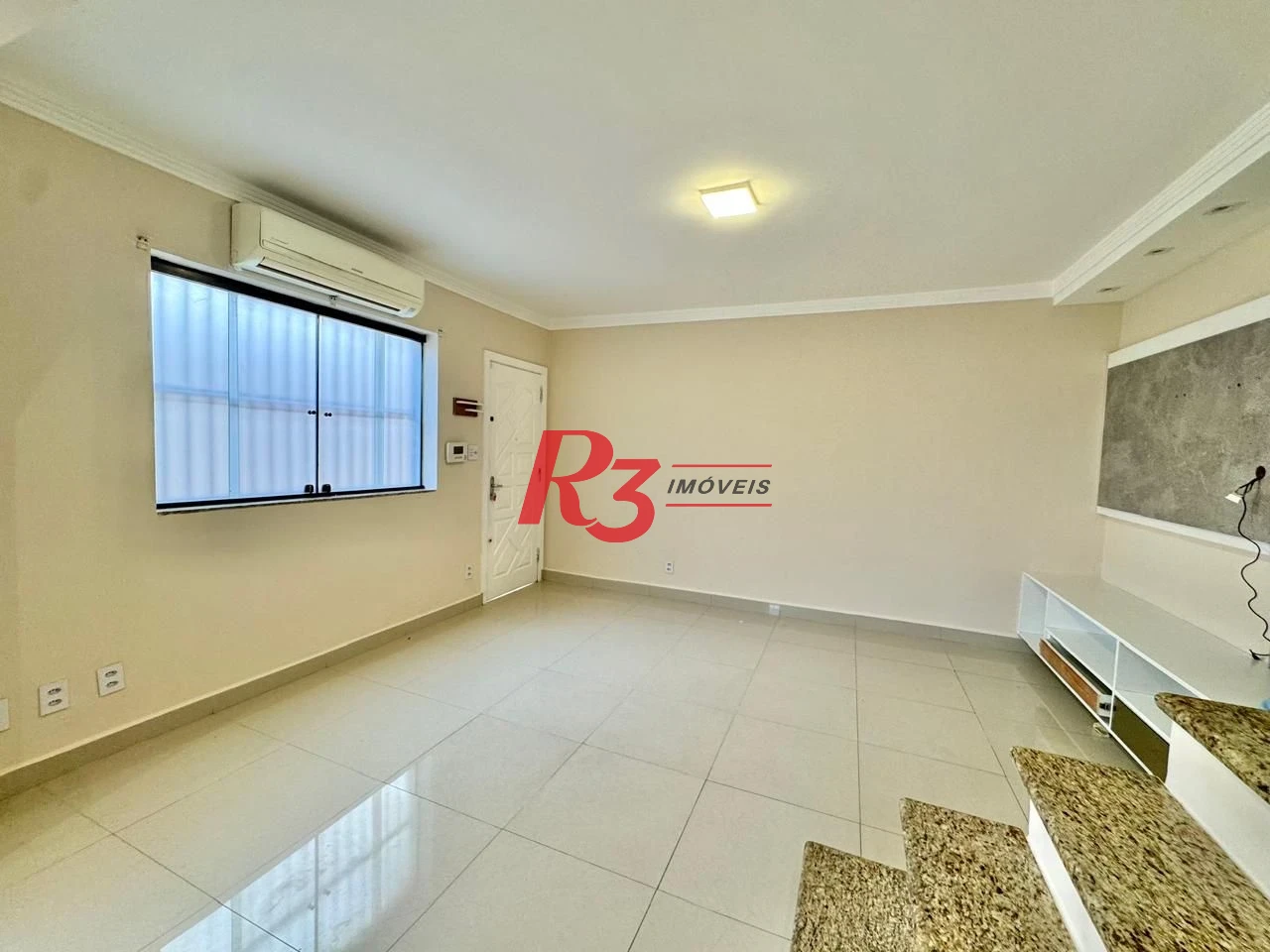 Sobrado com 3 dormitórios para alugar, 108 m² por R$ 5.500,00/mês - Embaré - Santos/SP