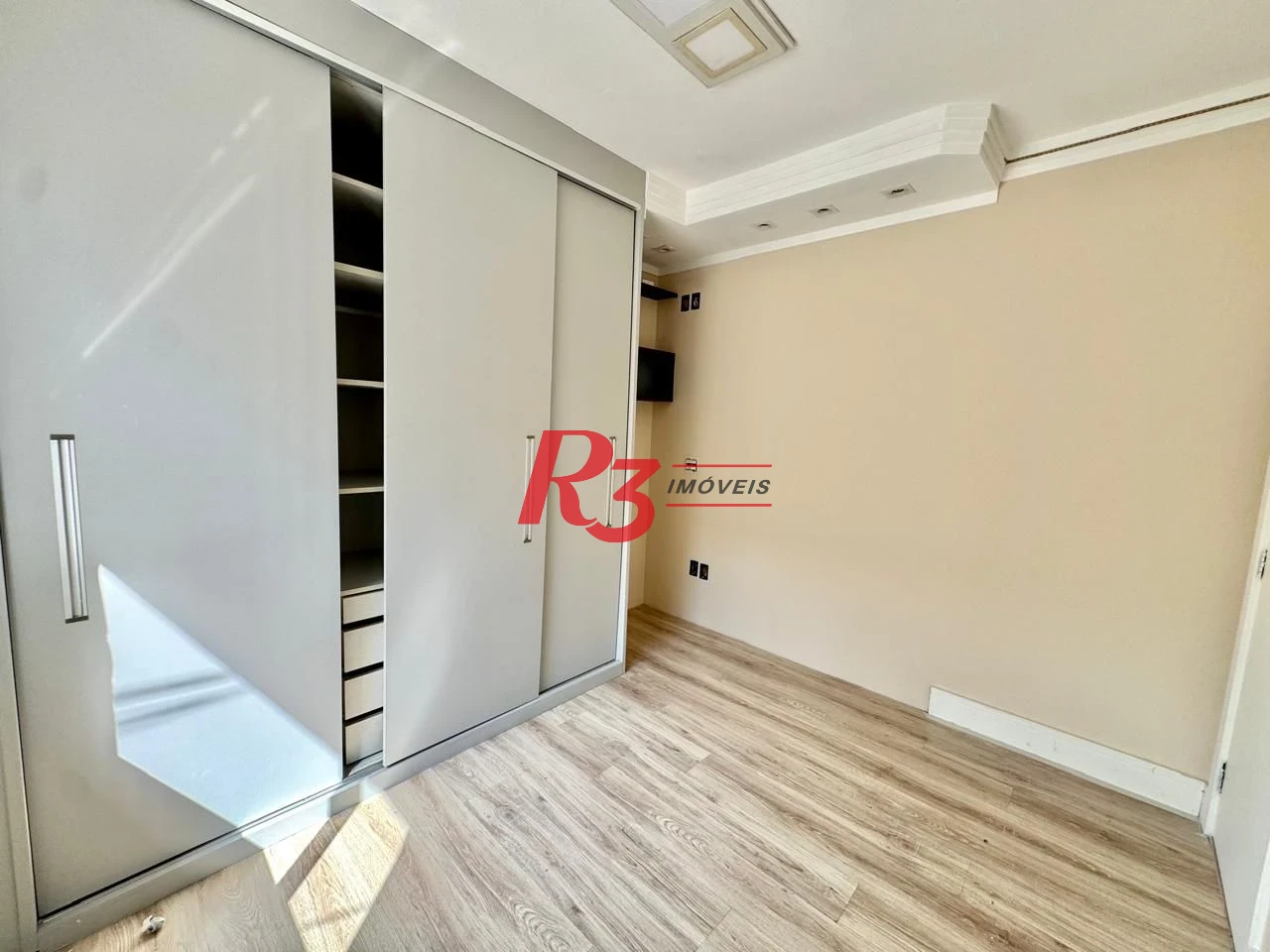 Sobrado com 3 dormitórios para alugar, 108 m² por R$ 5.500,00/mês - Embaré - Santos/SP