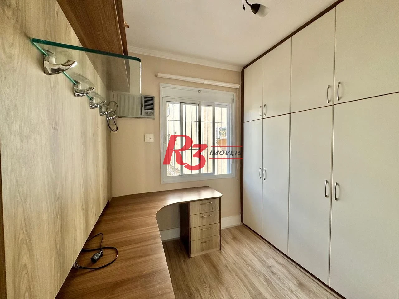 Sobrado com 3 dormitórios para alugar, 108 m² por R$ 5.500,00/mês - Embaré - Santos/SP