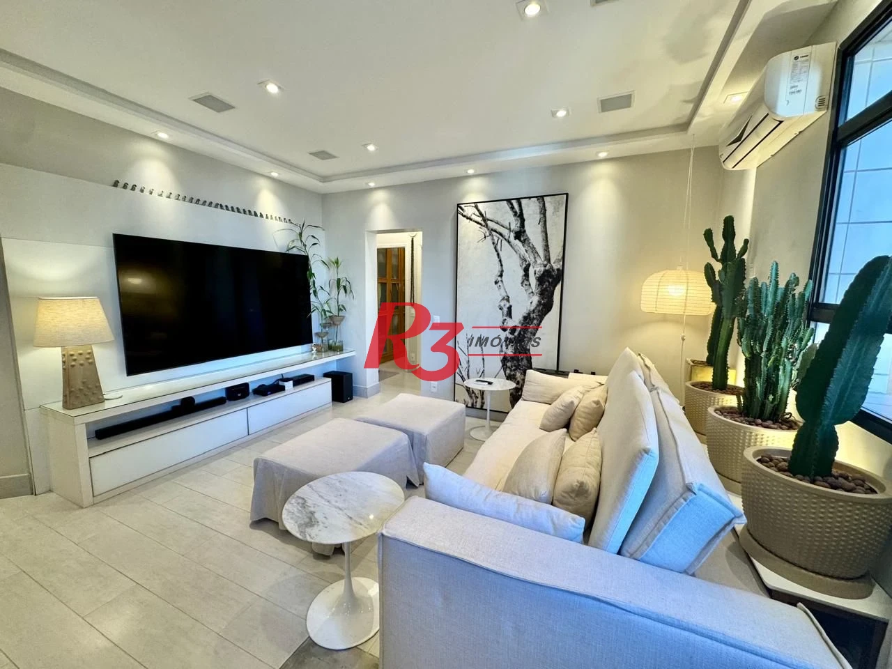 Apartamento com 2 dormitórios à venda, 110 m² por R$ 950.000,00 - Gonzaga - Santos/SP