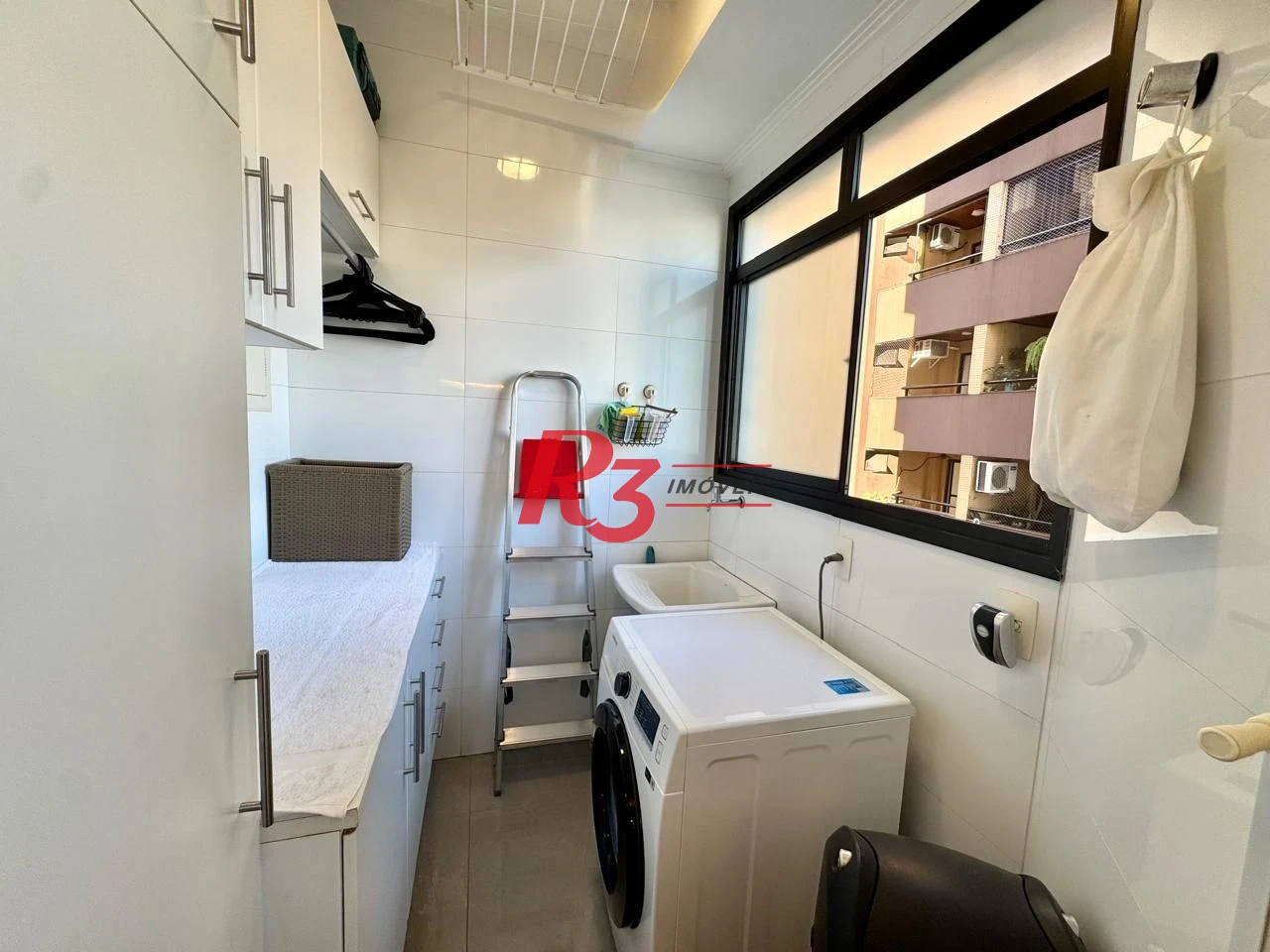 Apartamento com 2 dormitórios à venda, 110 m² por R$ 950.000,00 - Gonzaga - Santos/SP