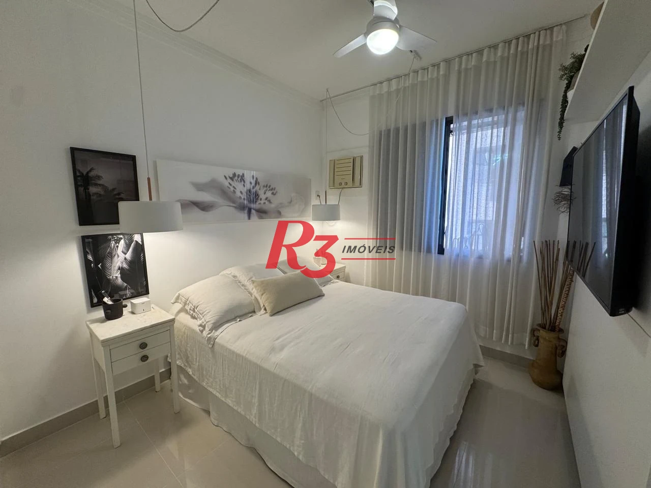 Apartamento com 2 dormitórios à venda, 110 m² por R$ 950.000,00 - Gonzaga - Santos/SP