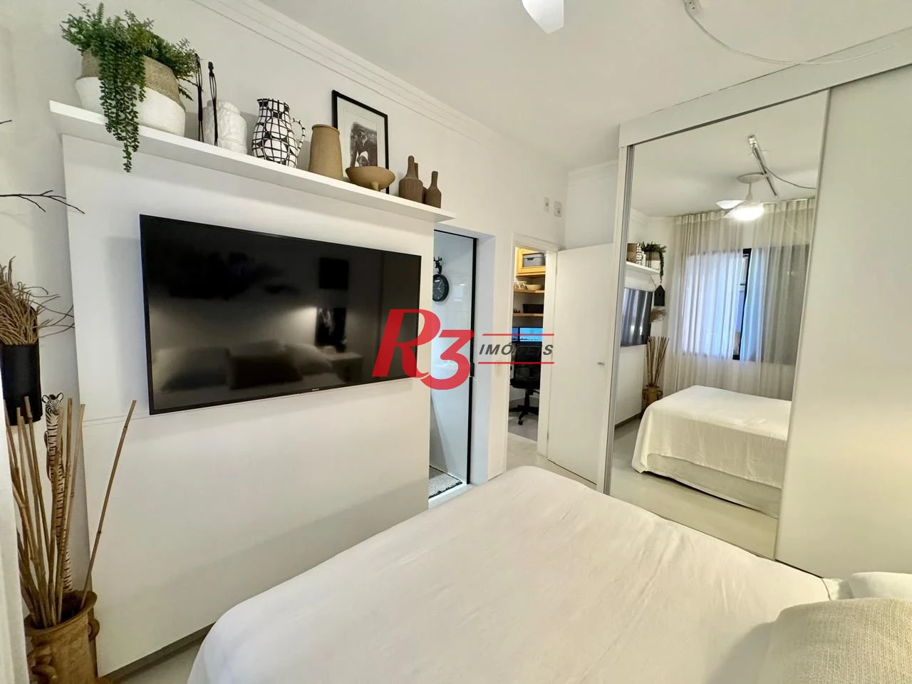 Apartamento com 2 dormitórios à venda, 110 m² por R$ 950.000,00 - Gonzaga - Santos/SP