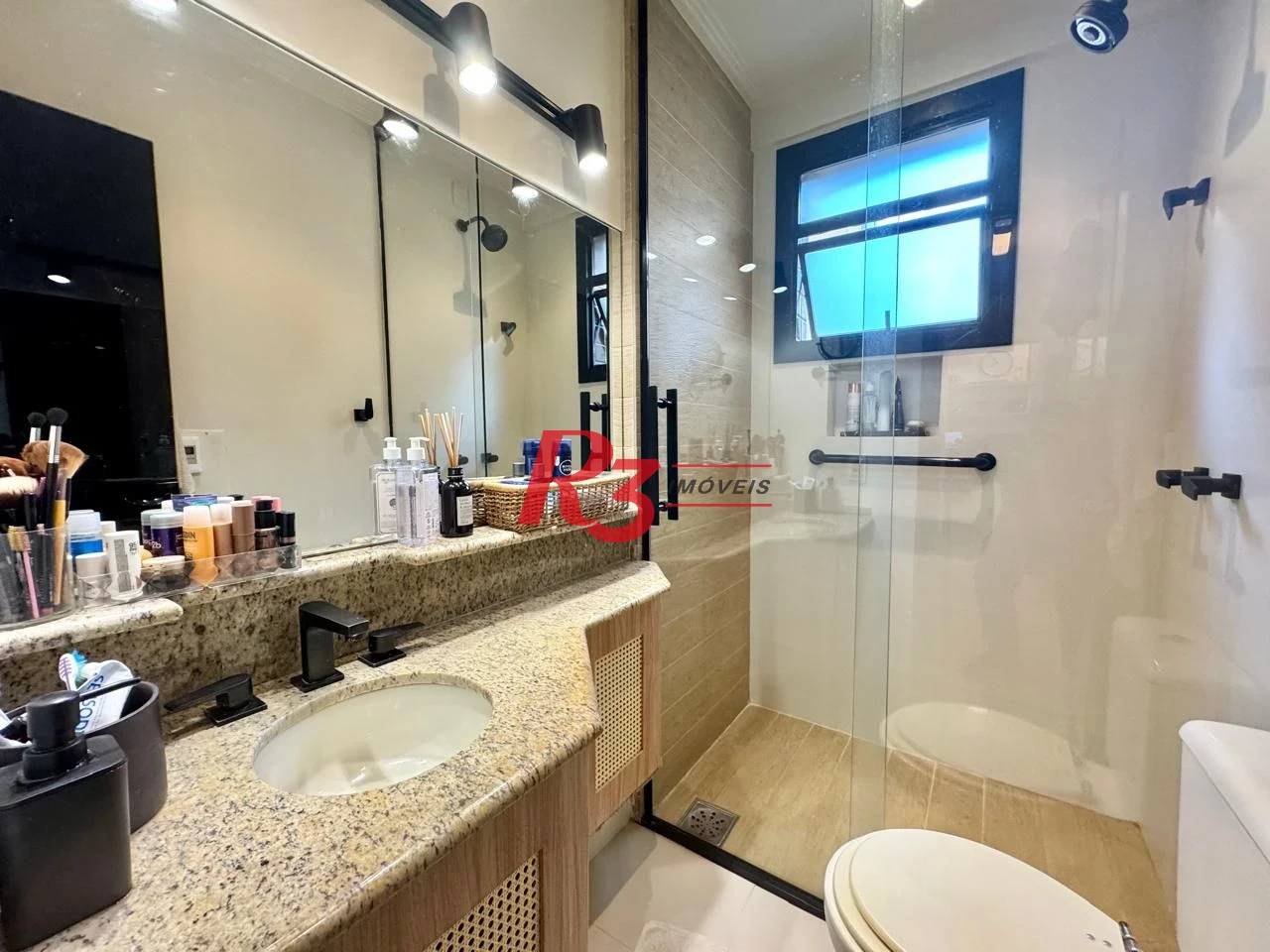 Apartamento com 2 dormitórios à venda, 110 m² por R$ 950.000,00 - Gonzaga - Santos/SP