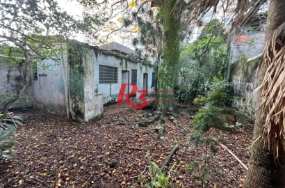 Sobrado com 3 dormitórios à venda, 226 m² por R$ 900.000,00 - Vila Matias - Santos/SP