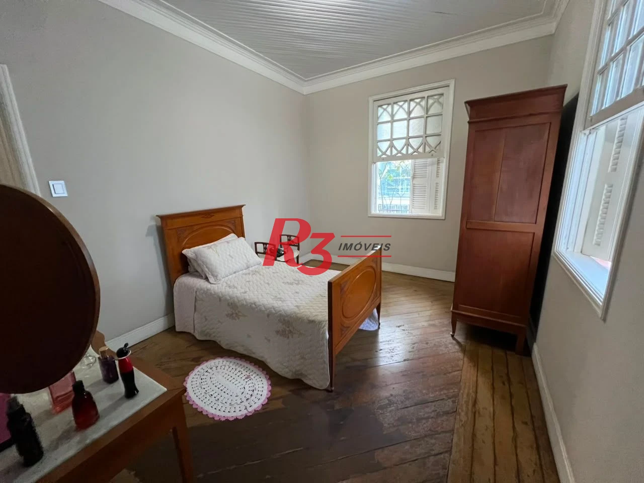 Sobrado com 3 dormitórios à venda, 226 m² por R$ 900.000,00 - Vila Matias - Santos/SP