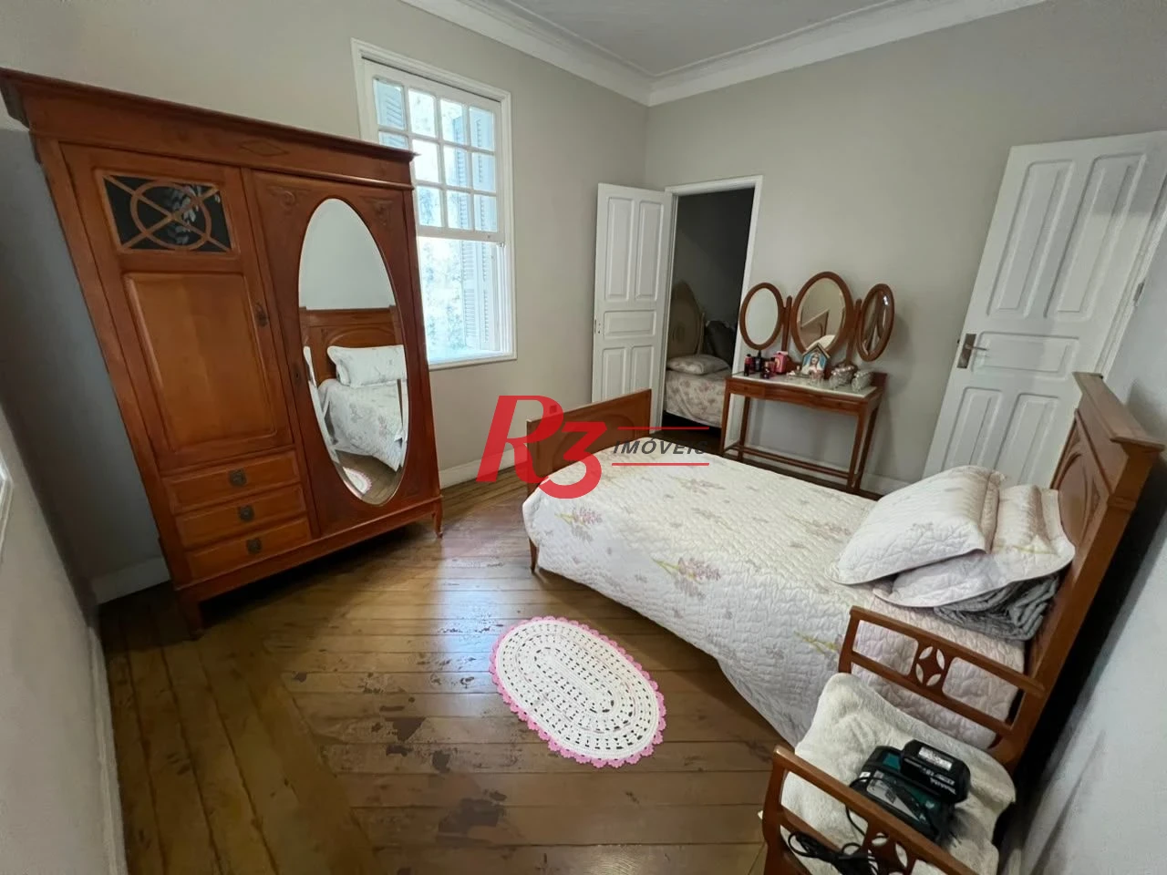 Sobrado com 3 dormitórios à venda, 226 m² por R$ 900.000,00 - Vila Matias - Santos/SP