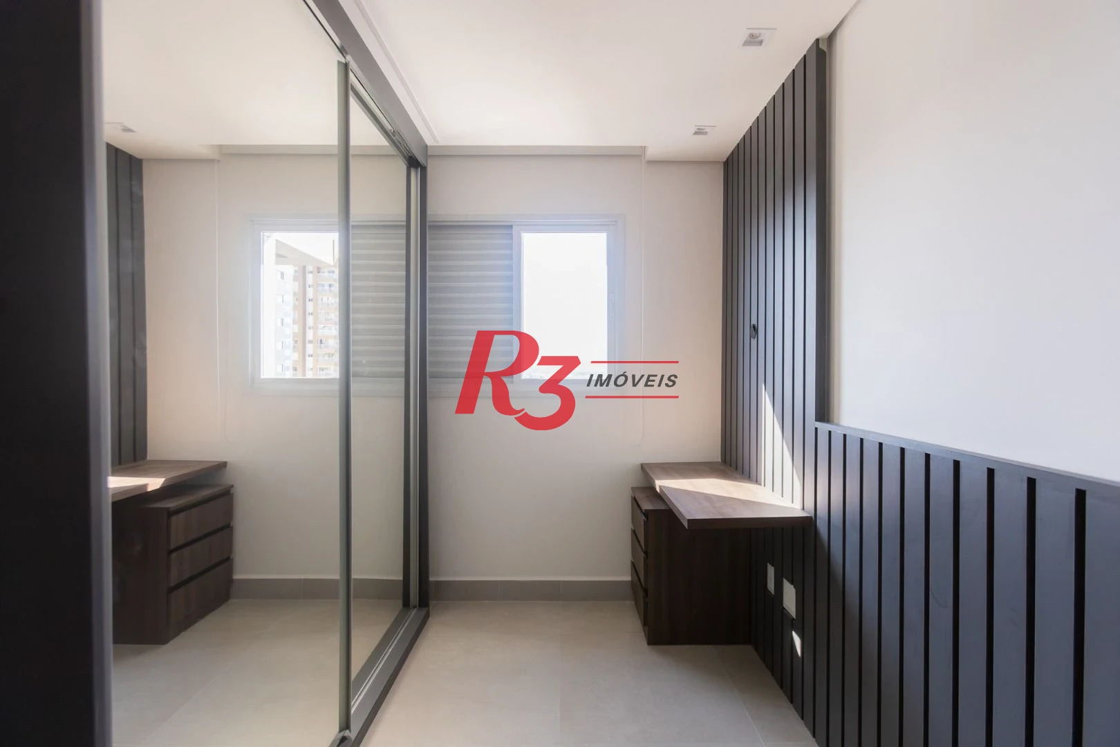 Apartamento com 2 dormitórios à venda, 56 m² por R$ 750.000,00 - Macuco - Santos/SP