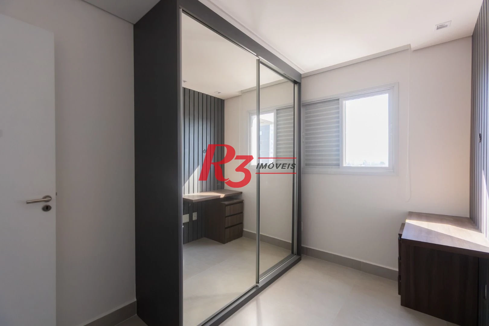 Apartamento com 2 dormitórios à venda, 56 m² por R$ 750.000,00 - Macuco - Santos/SP