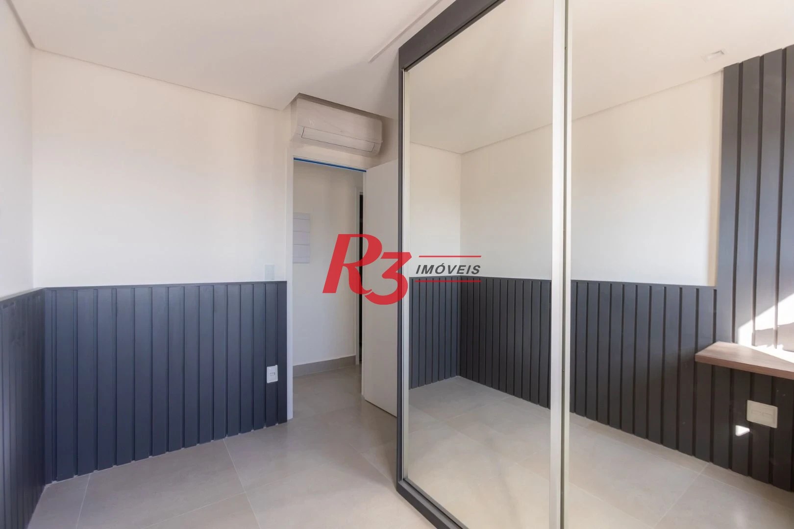 Apartamento com 2 dormitórios à venda, 56 m² por R$ 750.000,00 - Macuco - Santos/SP