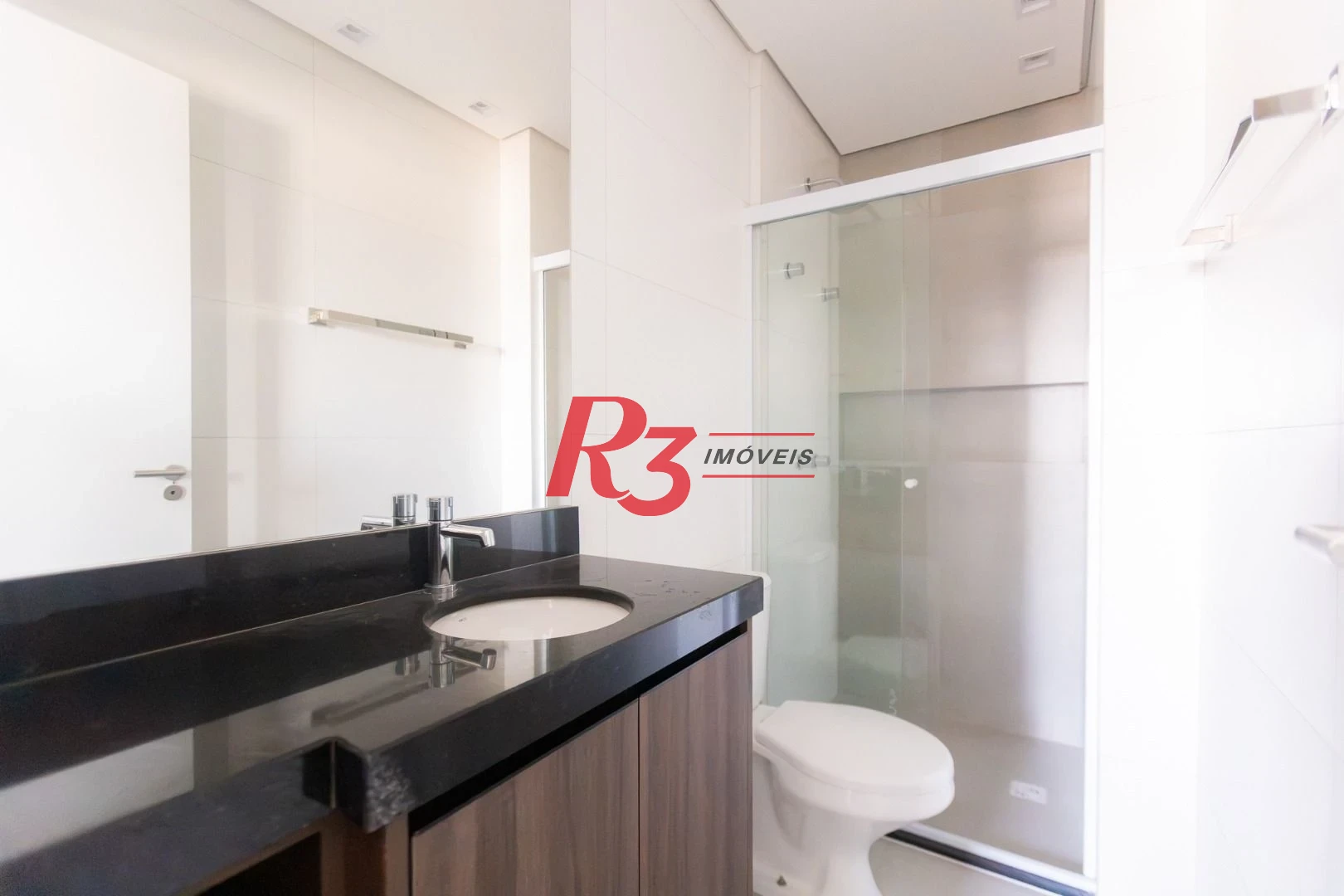 Apartamento com 2 dormitórios à venda, 56 m² por R$ 750.000,00 - Macuco - Santos/SP