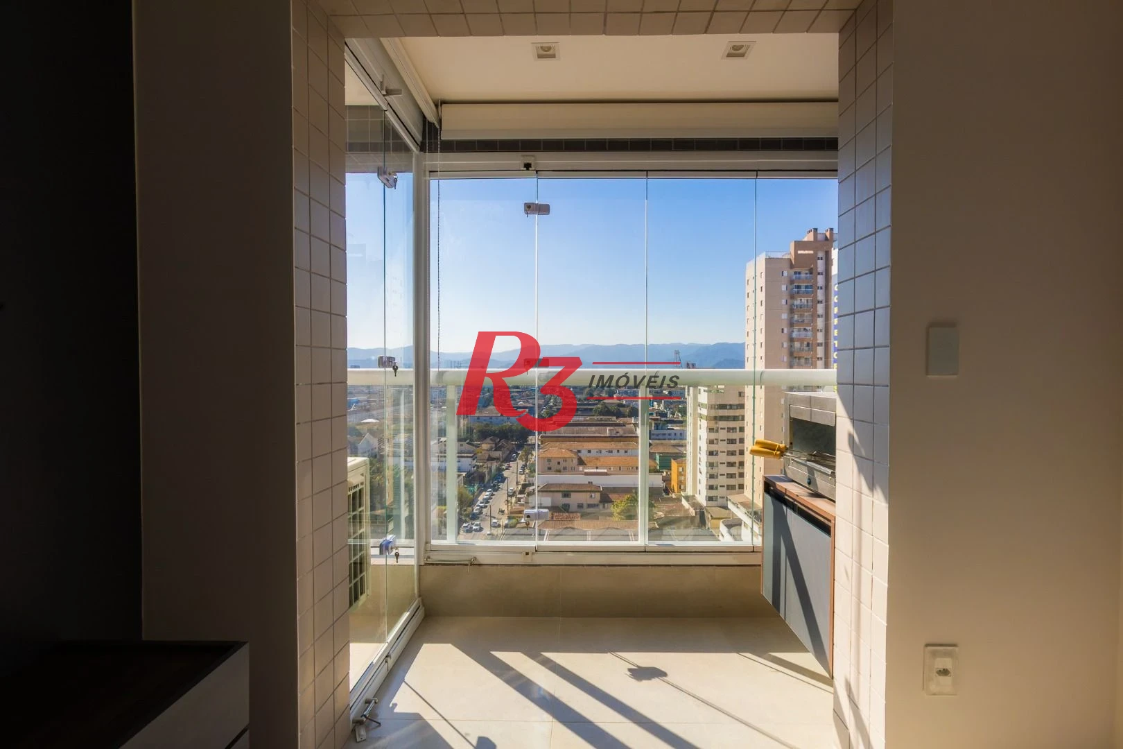 Apartamento com 2 dormitórios à venda, 56 m² por R$ 750.000,00 - Macuco - Santos/SP