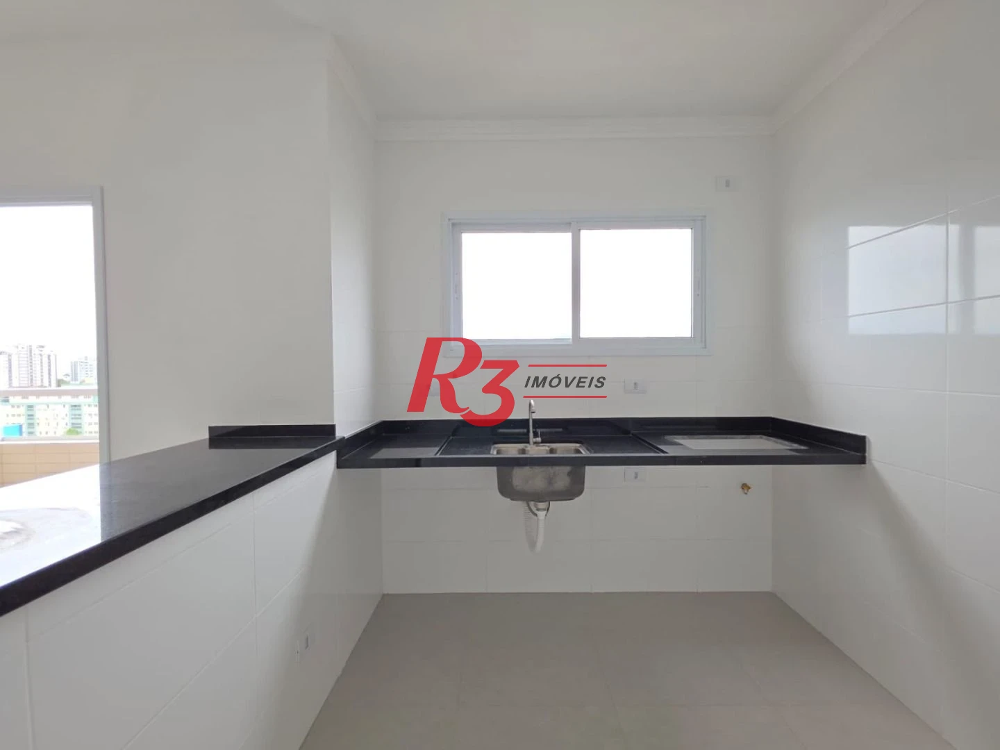 Apartamento com 2 dormitórios à venda, 62 m² por R$ 510.000,00 - Centro - São Vicente/SP
