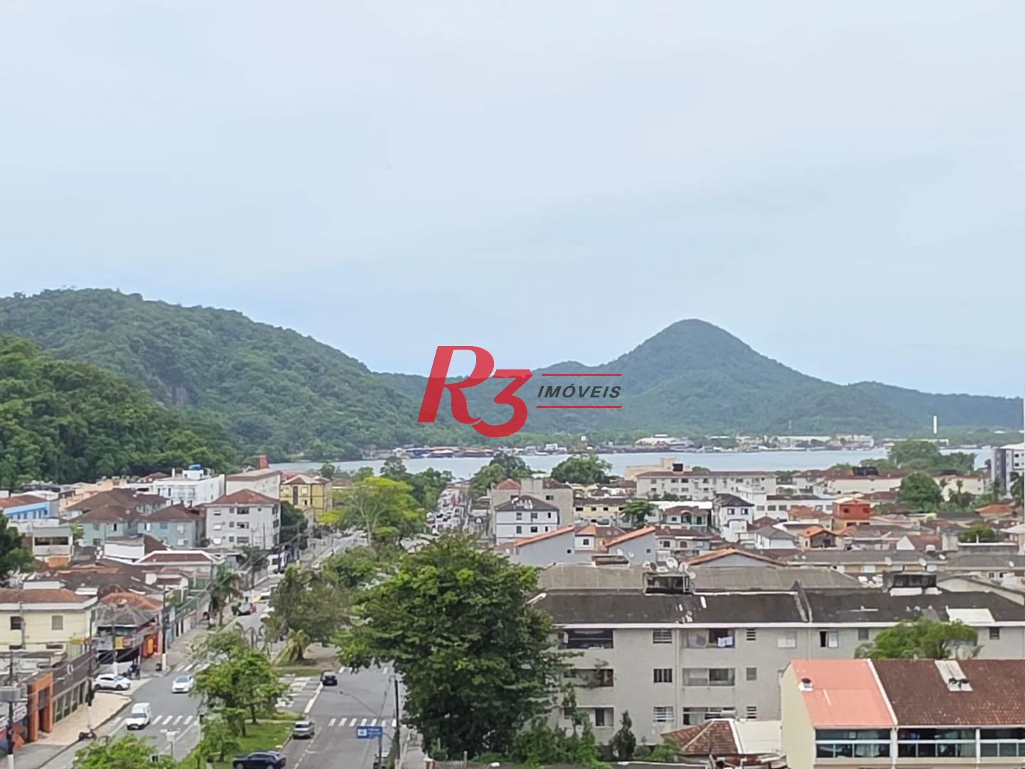 Apartamento com 2 dormitórios à venda, 62 m² por R$ 510.000,00 - Centro - São Vicente/SP