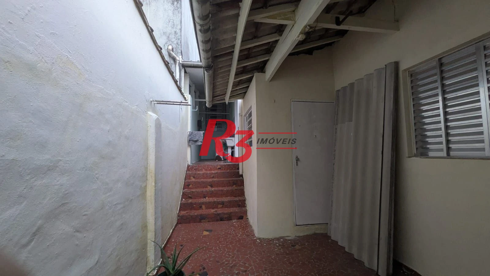 Casa com 2 dormitórios à venda, 75 m² por R$ 450.000,00 - Vila Matias - Santos/SP