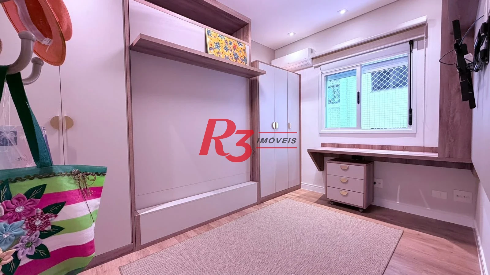 Apartamento com 4 dormitórios à venda, 133 m² por R$ 2.200.000,00 - Boqueirão - Santos/SP