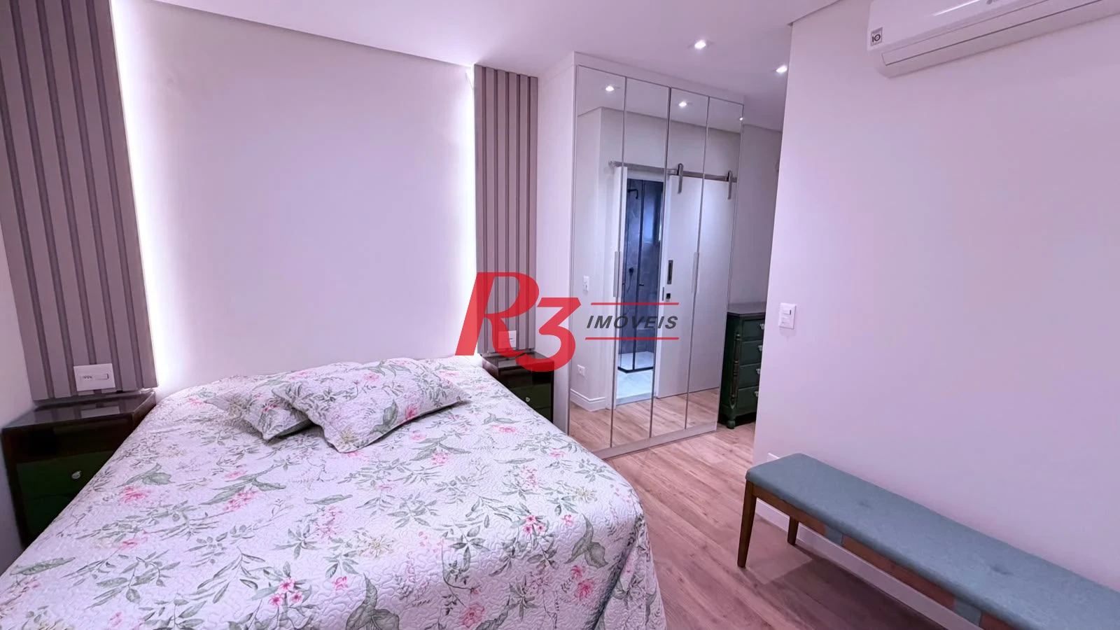 Apartamento com 4 dormitórios à venda, 133 m² por R$ 2.200.000,00 - Boqueirão - Santos/SP