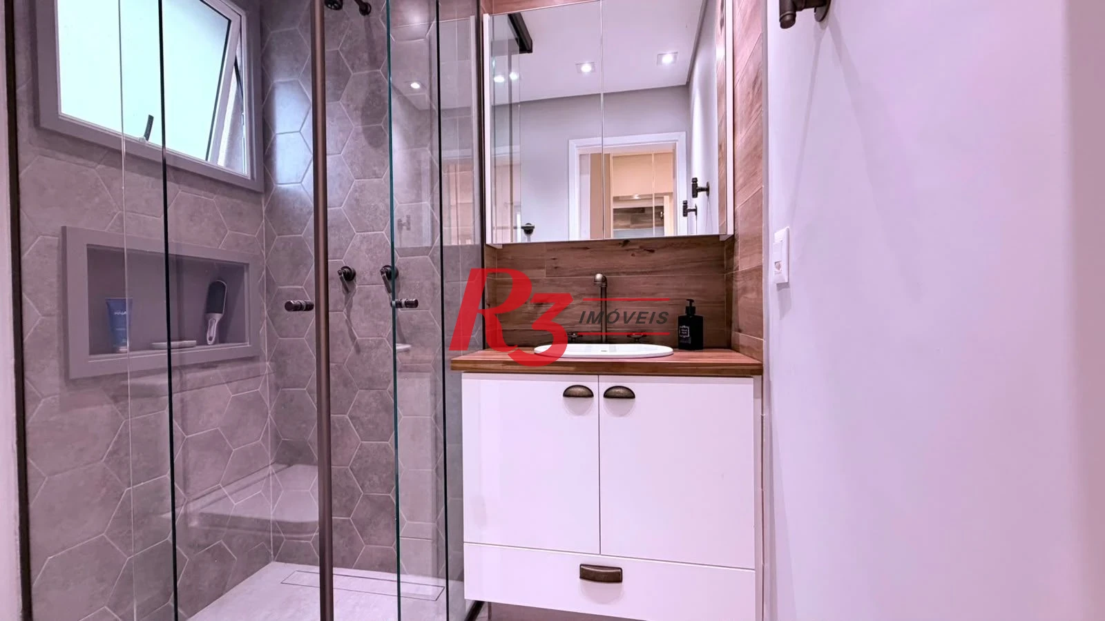 Apartamento com 4 dormitórios à venda, 133 m² por R$ 2.200.000,00 - Boqueirão - Santos/SP