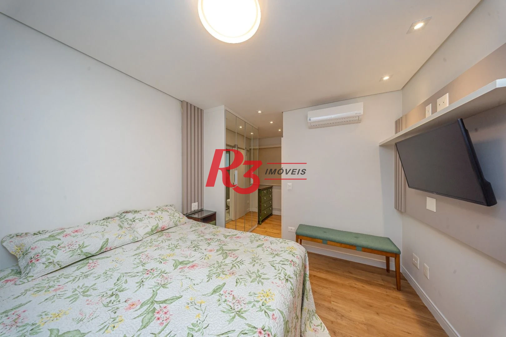 Apartamento com 4 dormitórios à venda, 133 m² por R$ 2.200.000,00 - Boqueirão - Santos/SP
