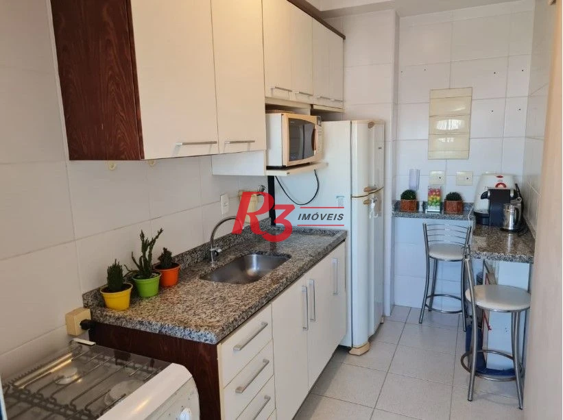 Apartamento com 2 dormitórios à venda, 68 m² por R$ 780.000,00 - Gonzaga - Santos/SP