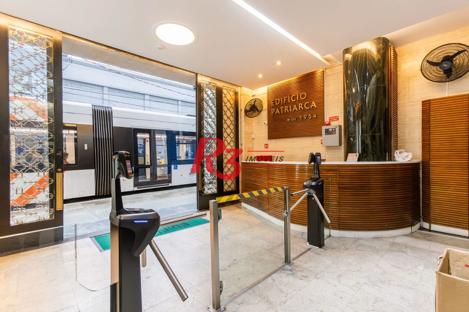 Sala à venda, 70 m² por R$ 330.000,00 - Centro - Santos/SP