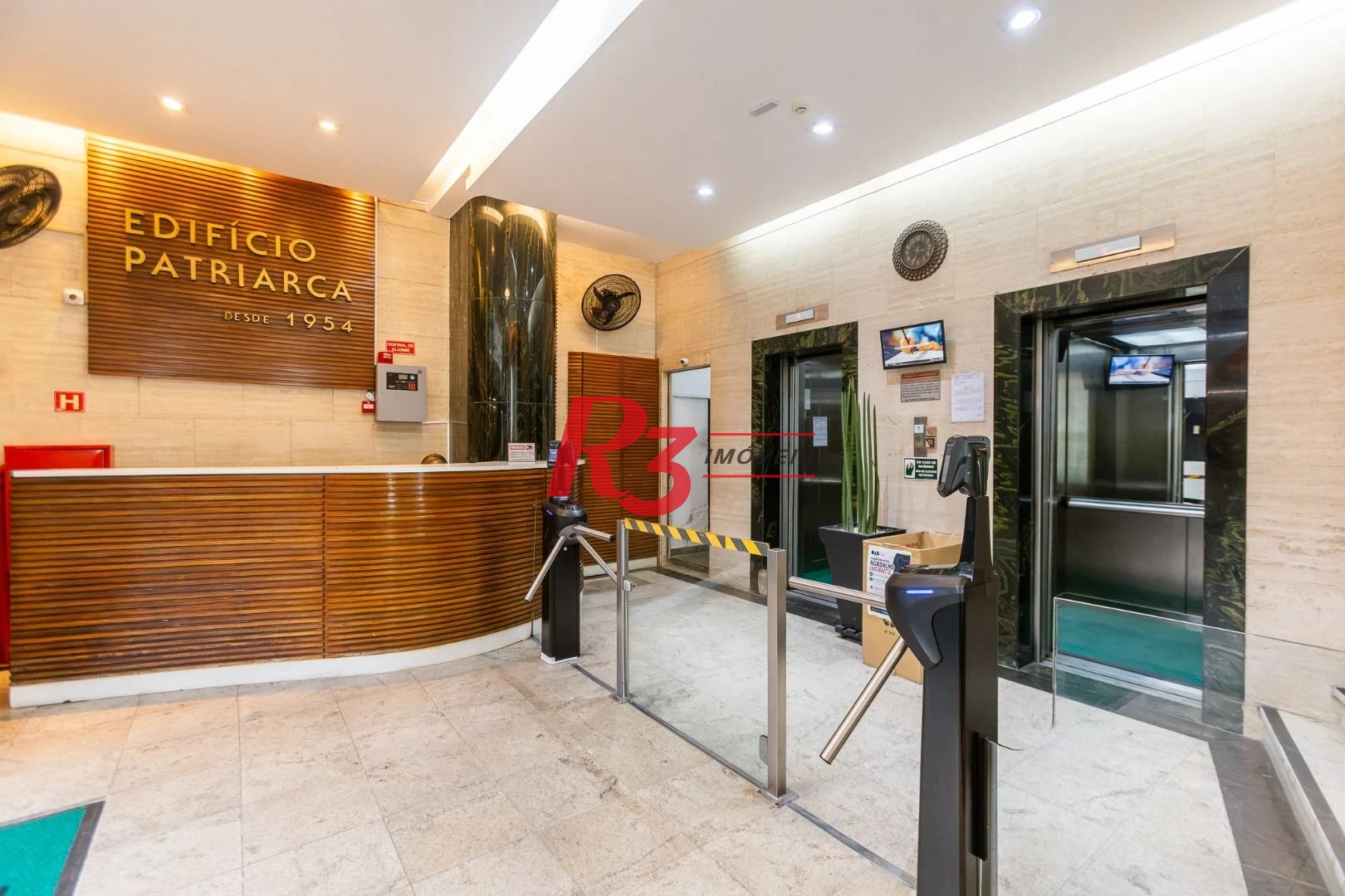 Sala à venda, 70 m² por R$ 330.000,00 - Centro - Santos/SP