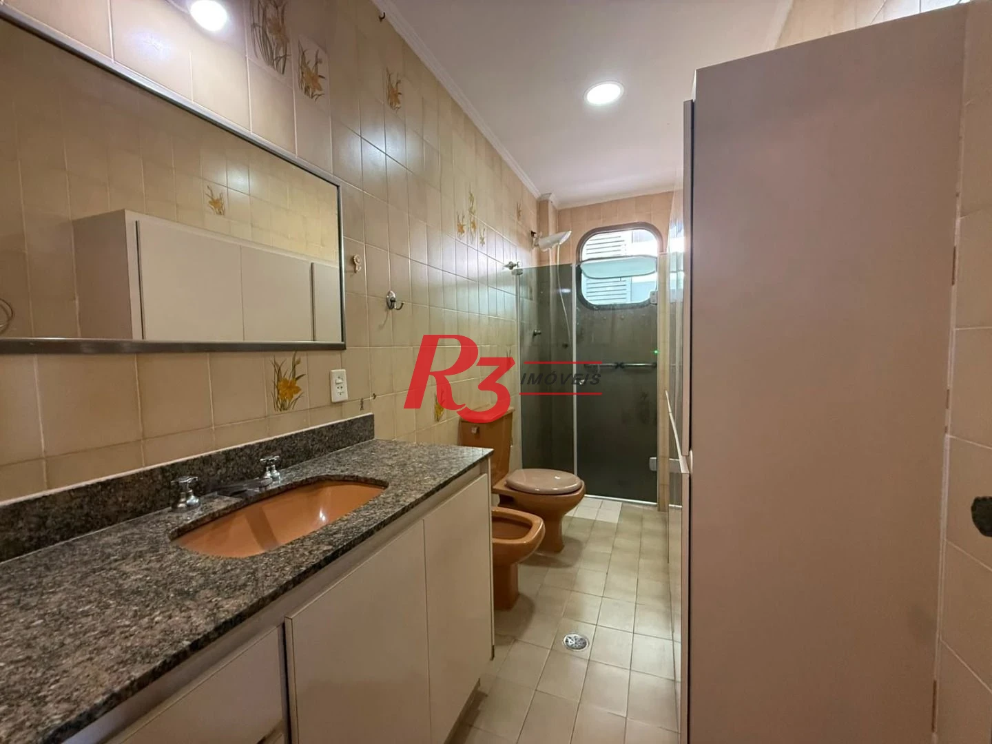 Apartamento com 3 dormitórios à venda, 159 m² por R$ 950.000,00 - Boqueirão - Santos/SP