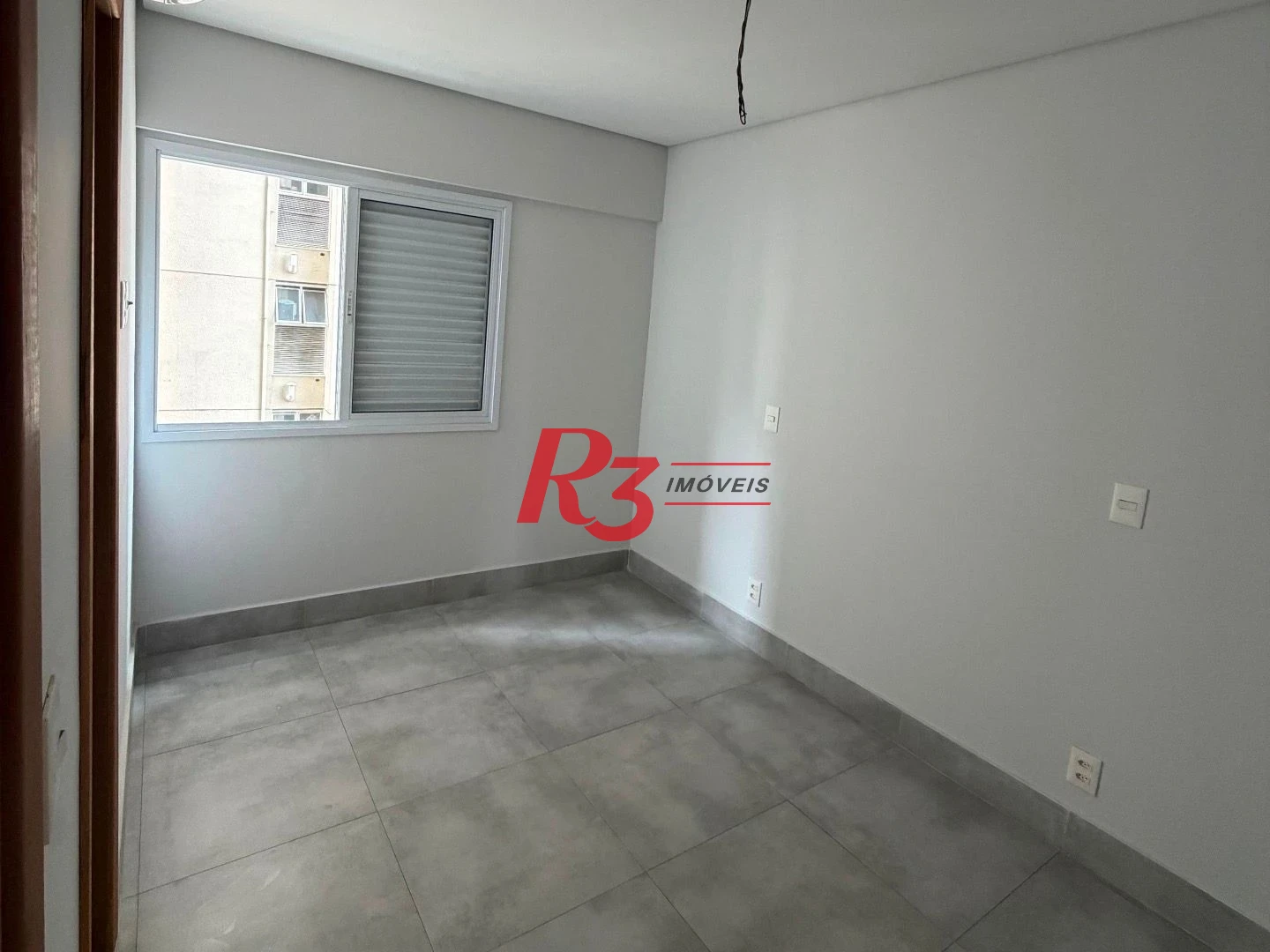 Apartamento com 3 dormitórios à venda, 146 m² por R$ 1.300.000,00 - Tombo - Guarujá/SP