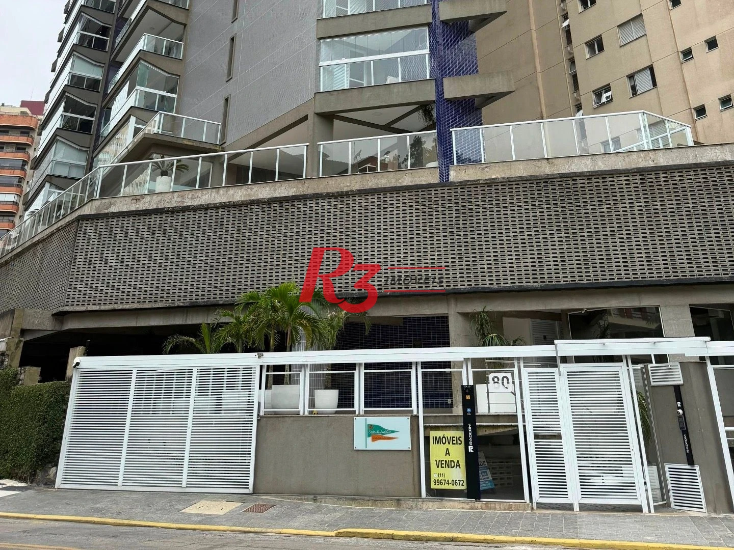 Apartamento com 3 dormitórios à venda, 146 m² por R$ 1.300.000,00 - Tombo - Guarujá/SP