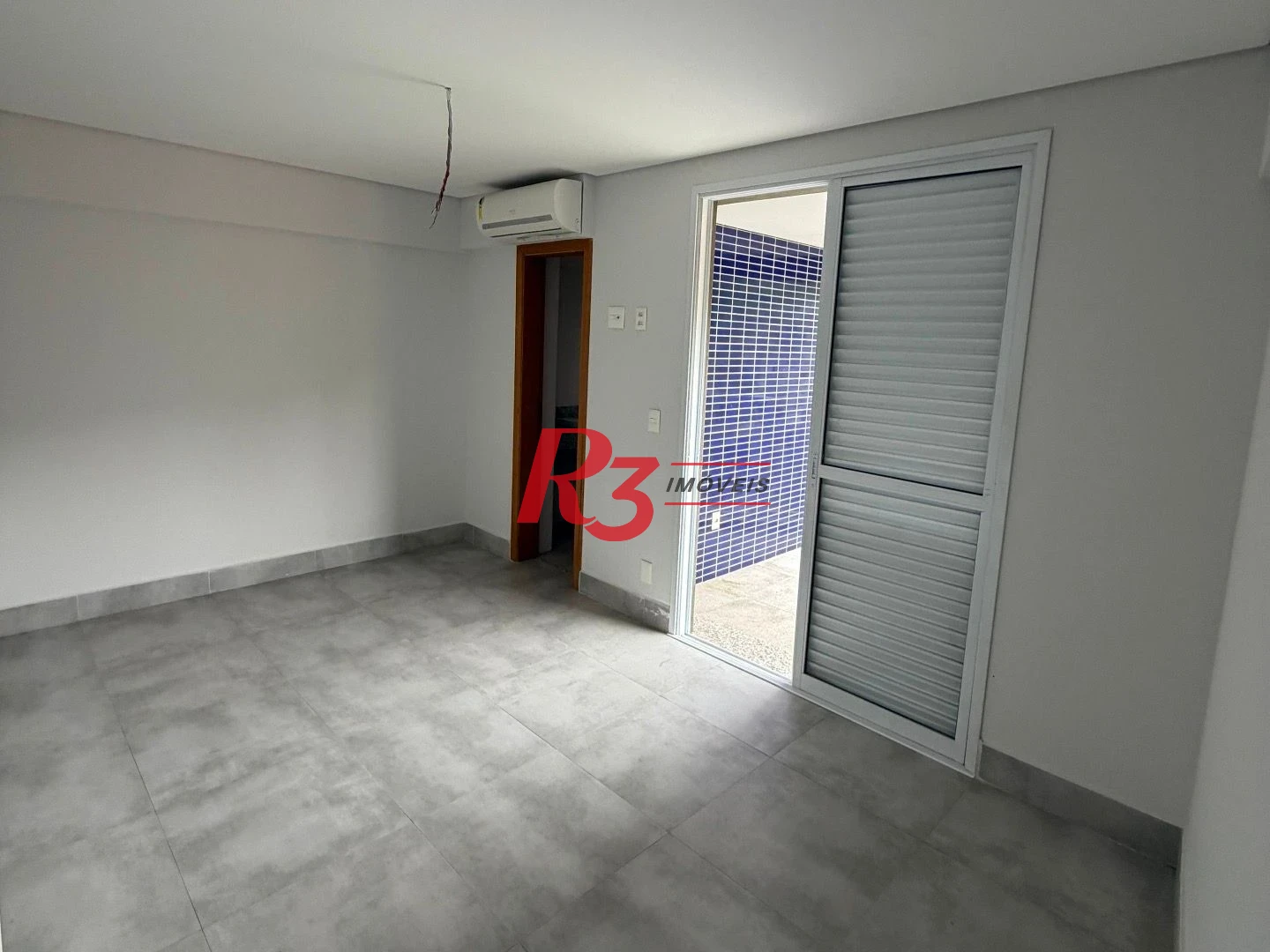 Apartamento com 3 dormitórios à venda, 146 m² por R$ 1.300.000,00 - Tombo - Guarujá/SP