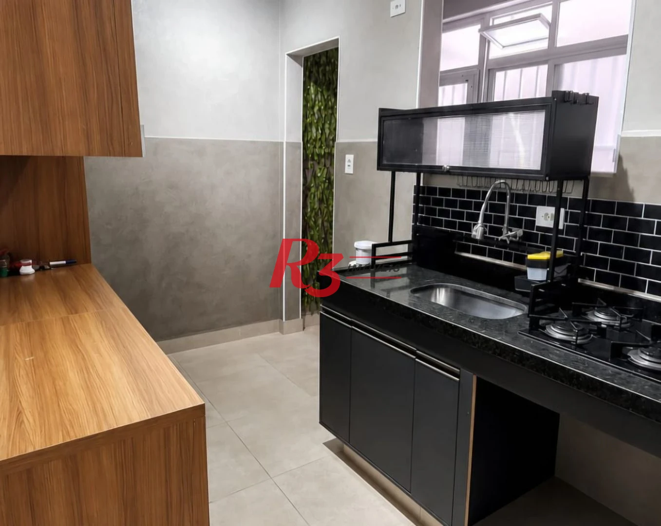 Apartamento com 2 dormitórios à venda, 75 m² por R$ 500.000,00 - Gonzaga - Santos/SP