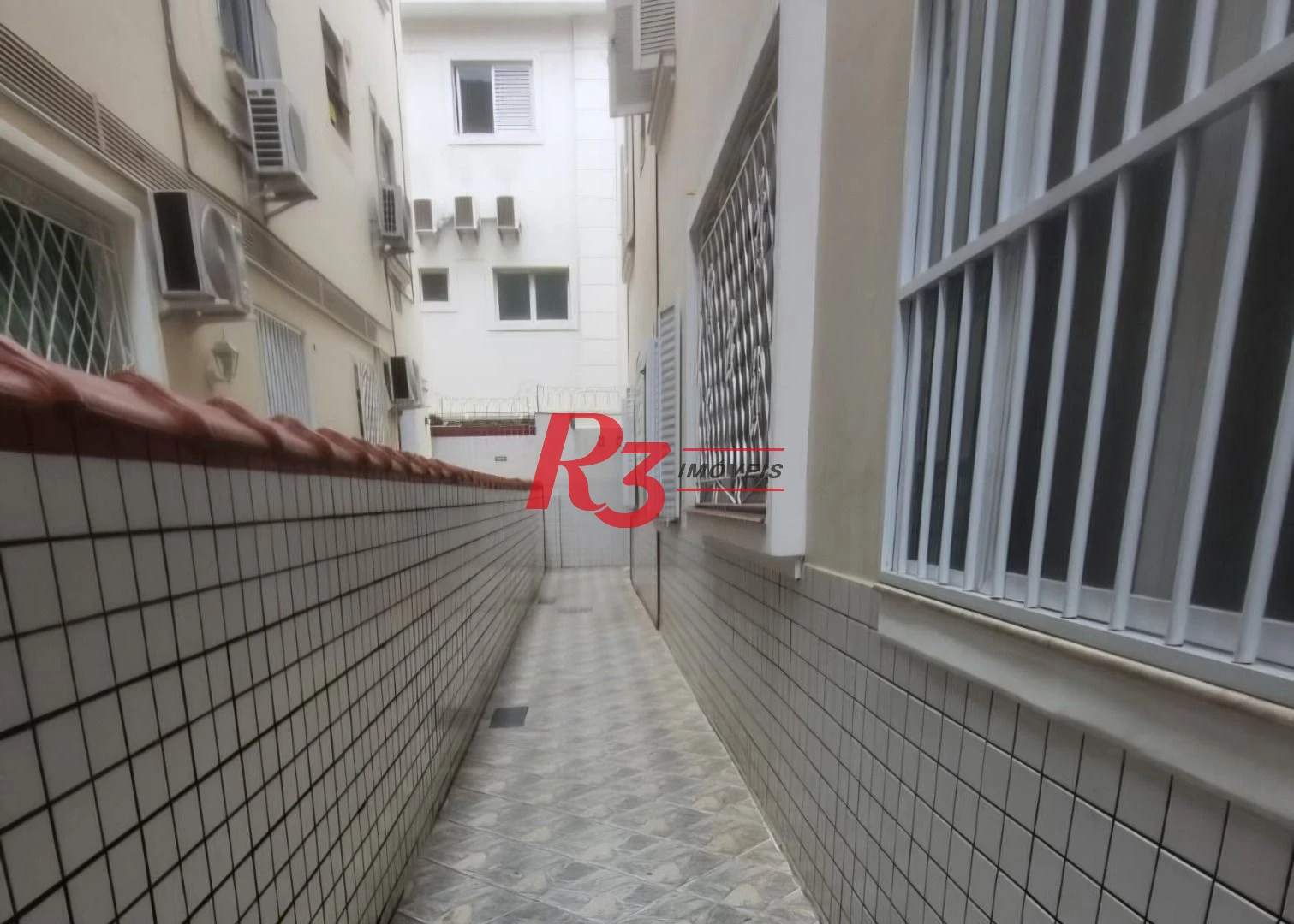 Apartamento com 2 dormitórios à venda, 75 m² por R$ 500.000,00 - Gonzaga - Santos/SP