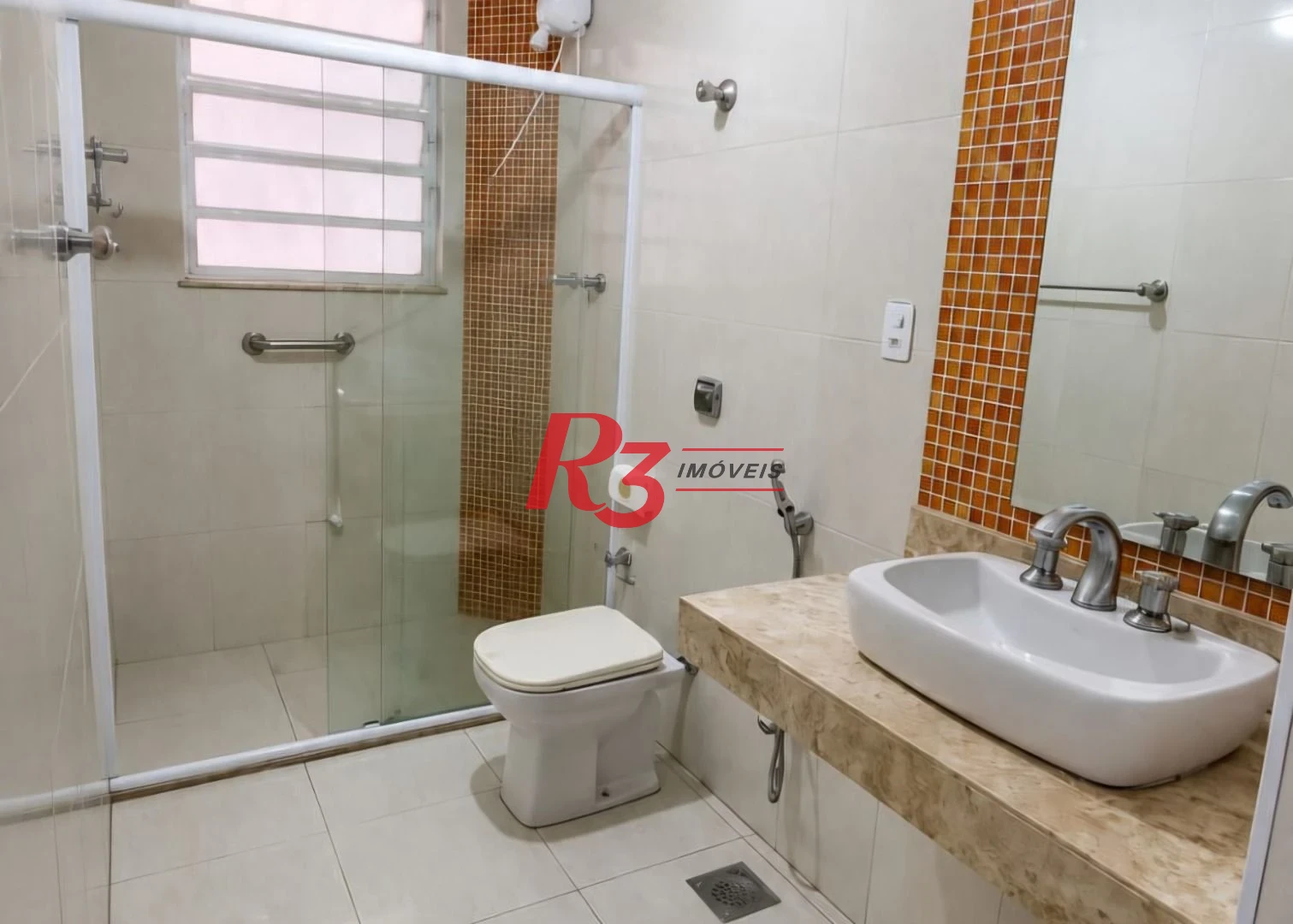 Apartamento com 2 dormitórios à venda, 75 m² por R$ 500.000,00 - Gonzaga - Santos/SP