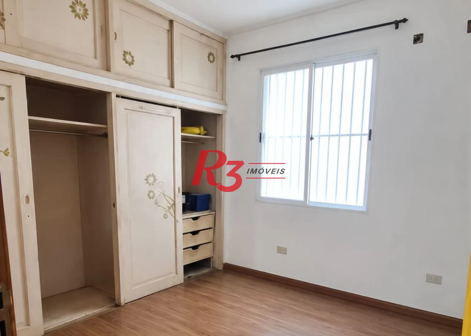 Apartamento com 2 dormitórios à venda, 75 m² por R$ 500.000,00 - Gonzaga - Santos/SP