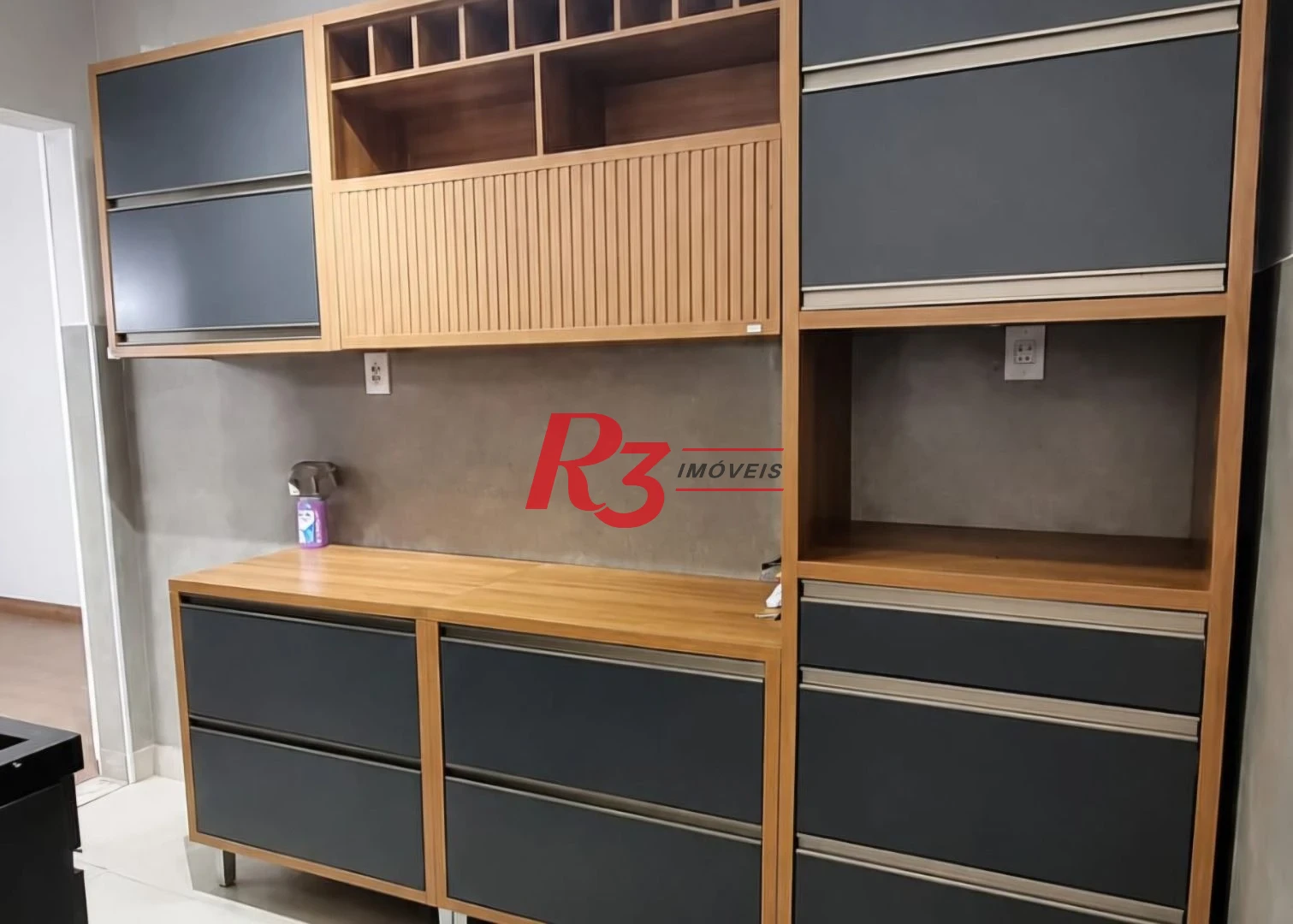 Apartamento com 2 dormitórios à venda, 75 m² por R$ 500.000,00 - Gonzaga - Santos/SP