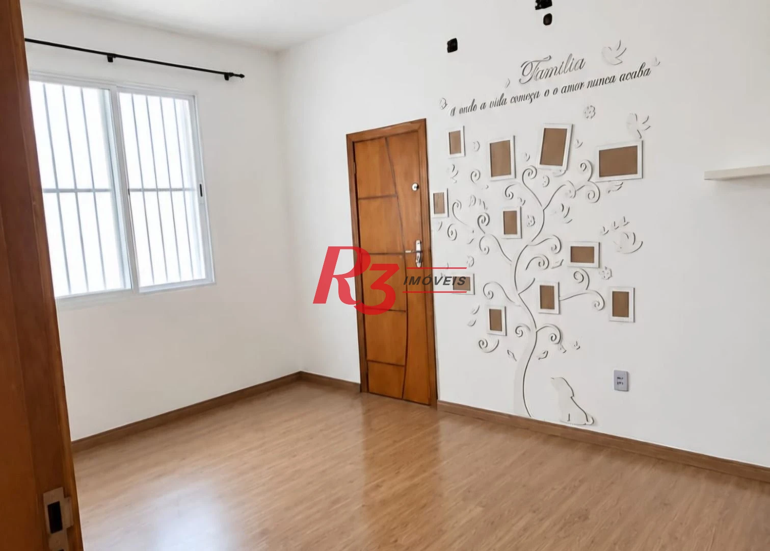 Apartamento com 2 dormitórios à venda, 75 m² por R$ 500.000,00 - Gonzaga - Santos/SP