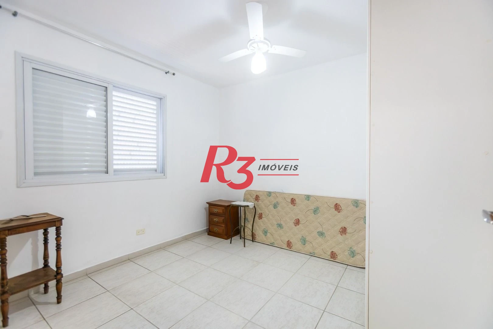 Village com 4 dormitórios à venda por R$ 1.450.000 - Embaré - Santos/SP