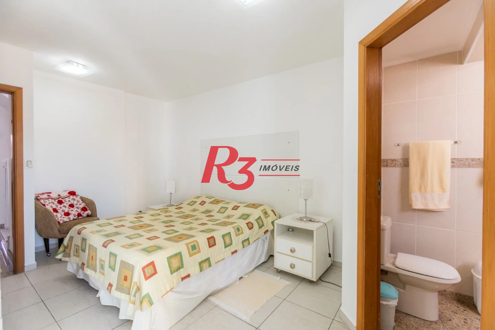 Village com 4 dormitórios à venda por R$ 1.450.000 - Embaré - Santos/SP